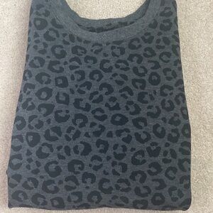 Grey and Black Leopard 🐆 Sweat Shirt with side  pockets!! Never been worn.